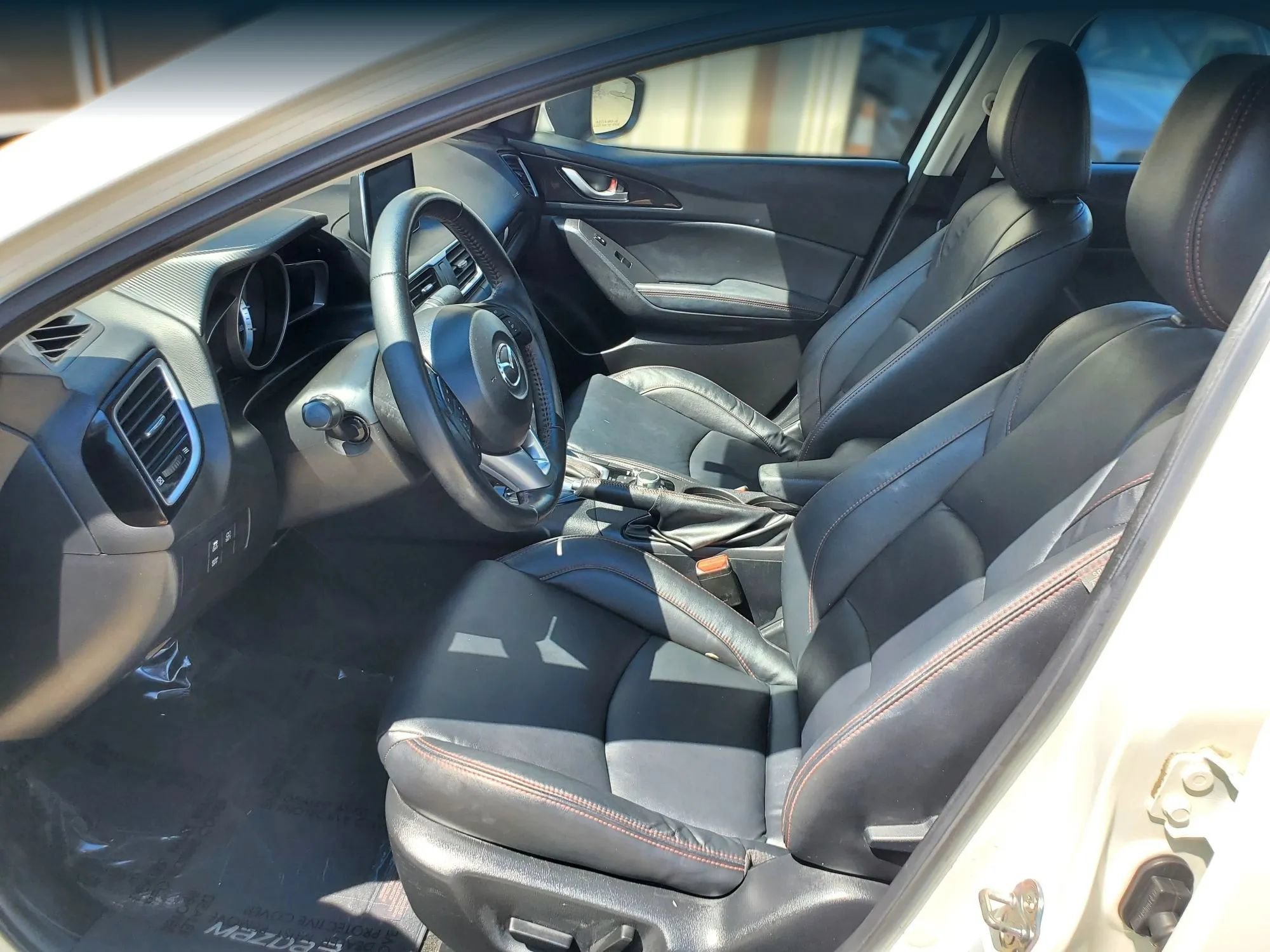 Used 2015 MAZDA MAZDA3 i Grand Touring FWD image 4