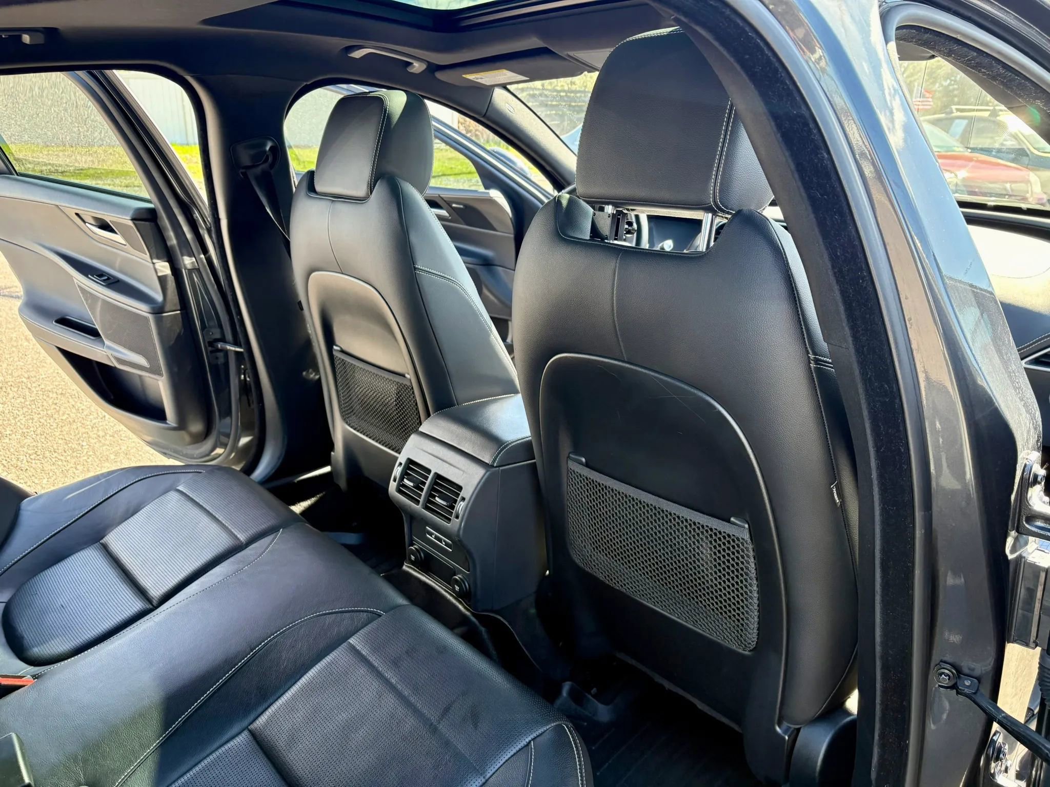 Used 2018 Jaguar XE S AWD/4WD image 21