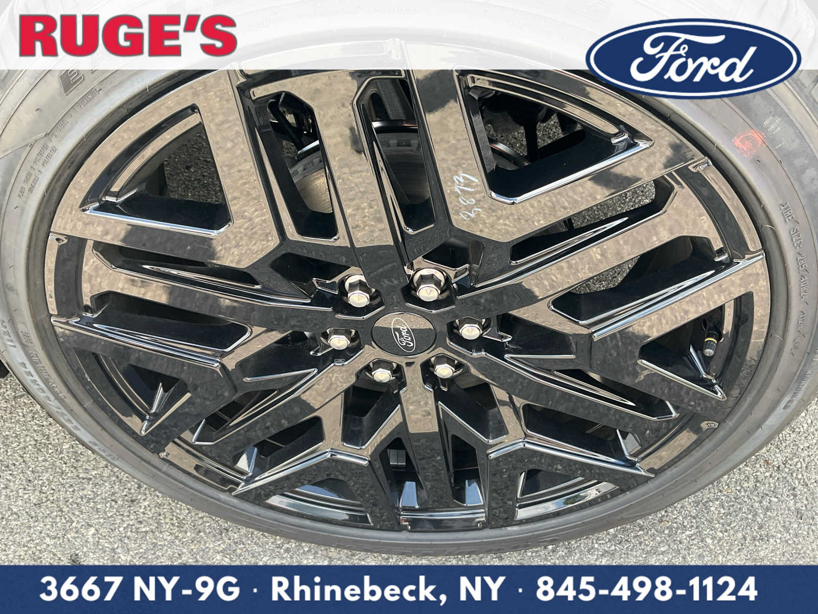 New 2027 Ford Expedition Platinum w/ Stealth Performance Package AWD/4WD image 10
