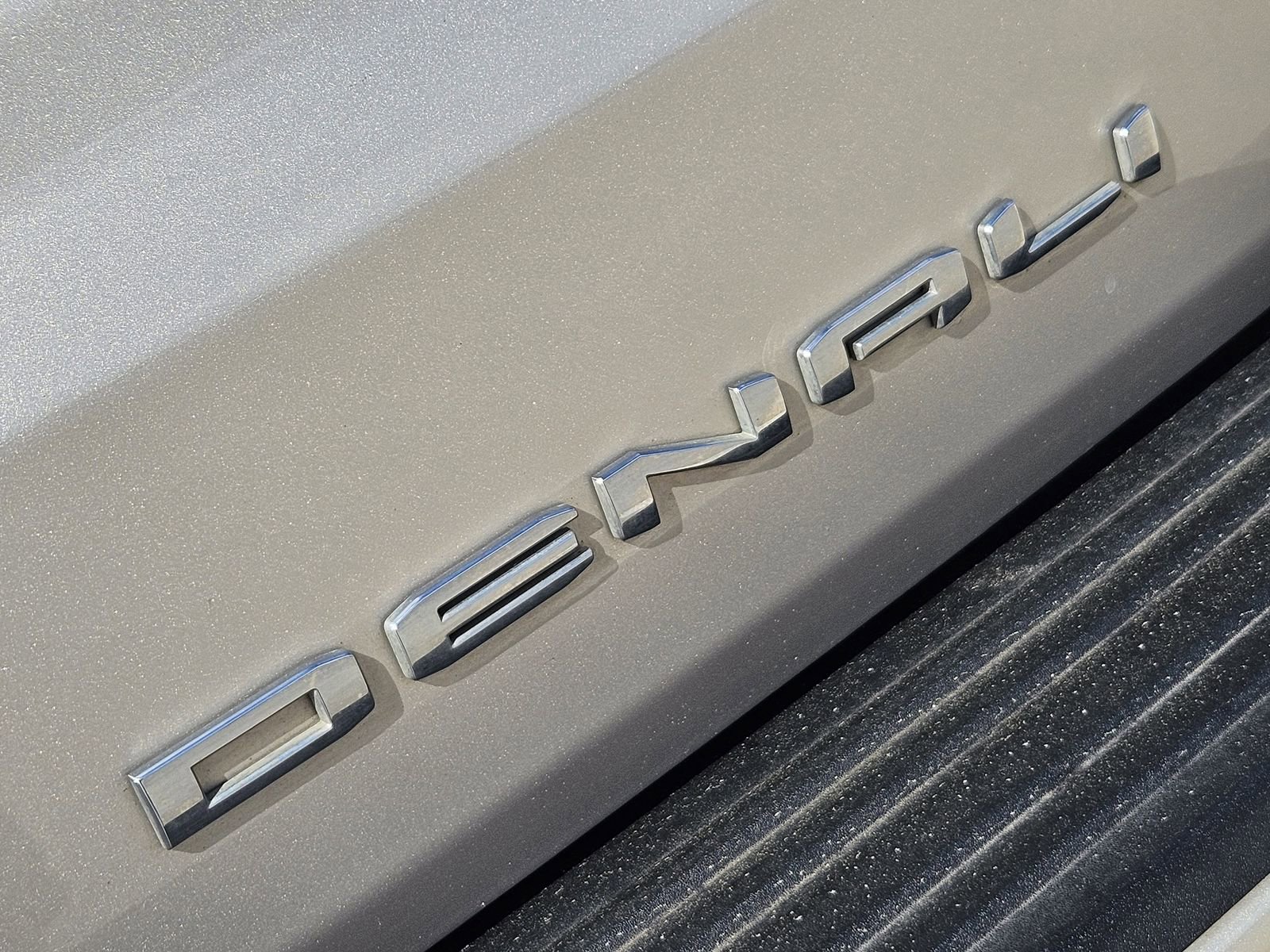 Certified 2023 GMC Yukon Denali Ultimate image 17