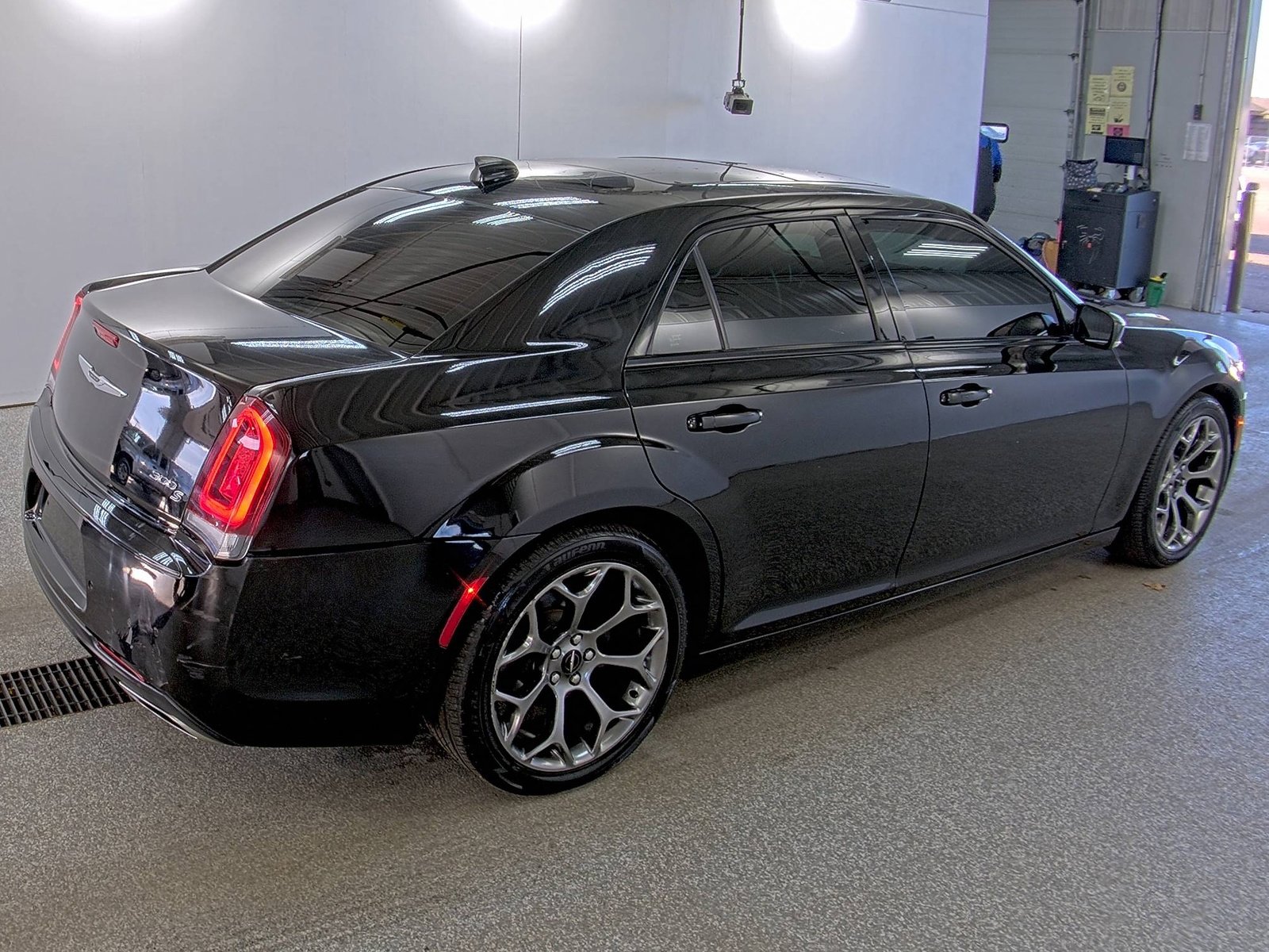 Used 2018 Chrysler 300 S w/ Safetytec Plus Group image 3