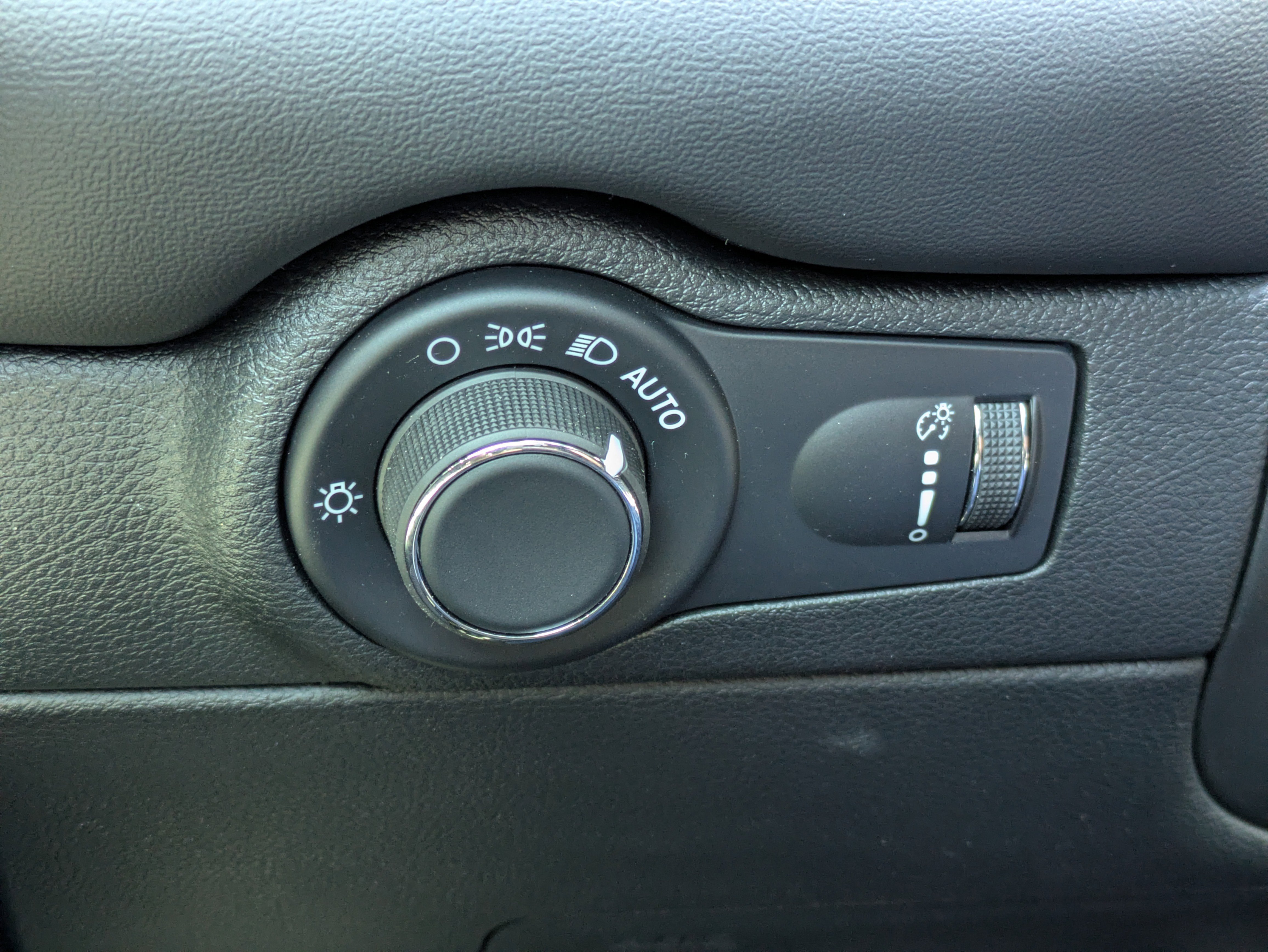 Used 2025 Dodge Durango SRT Hellcat w/ Trailer Tow Group IV AWD/4WD image 21