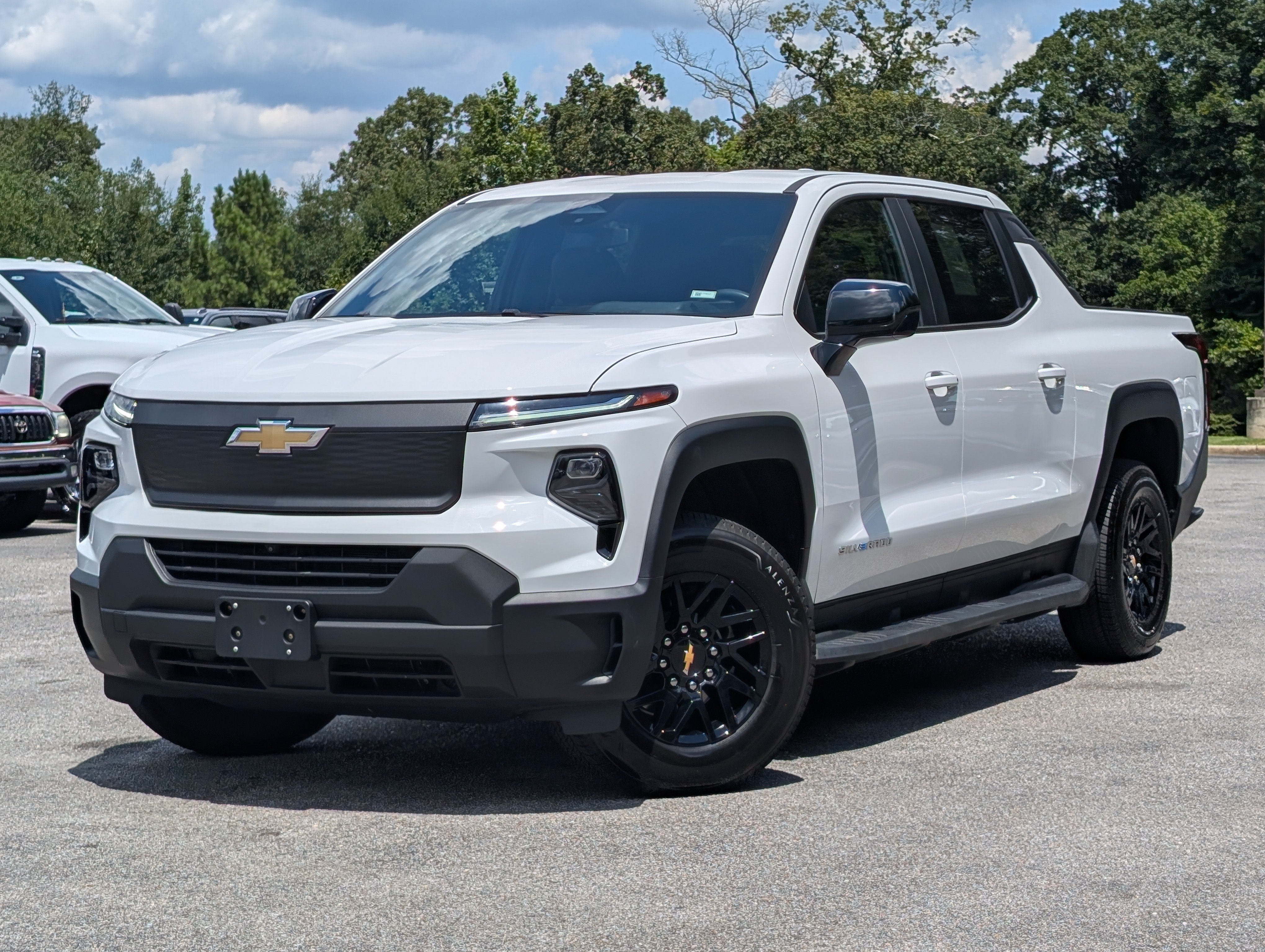 Used 2024 Chevrolet Silverado EV W/T AWD/4WD image 4