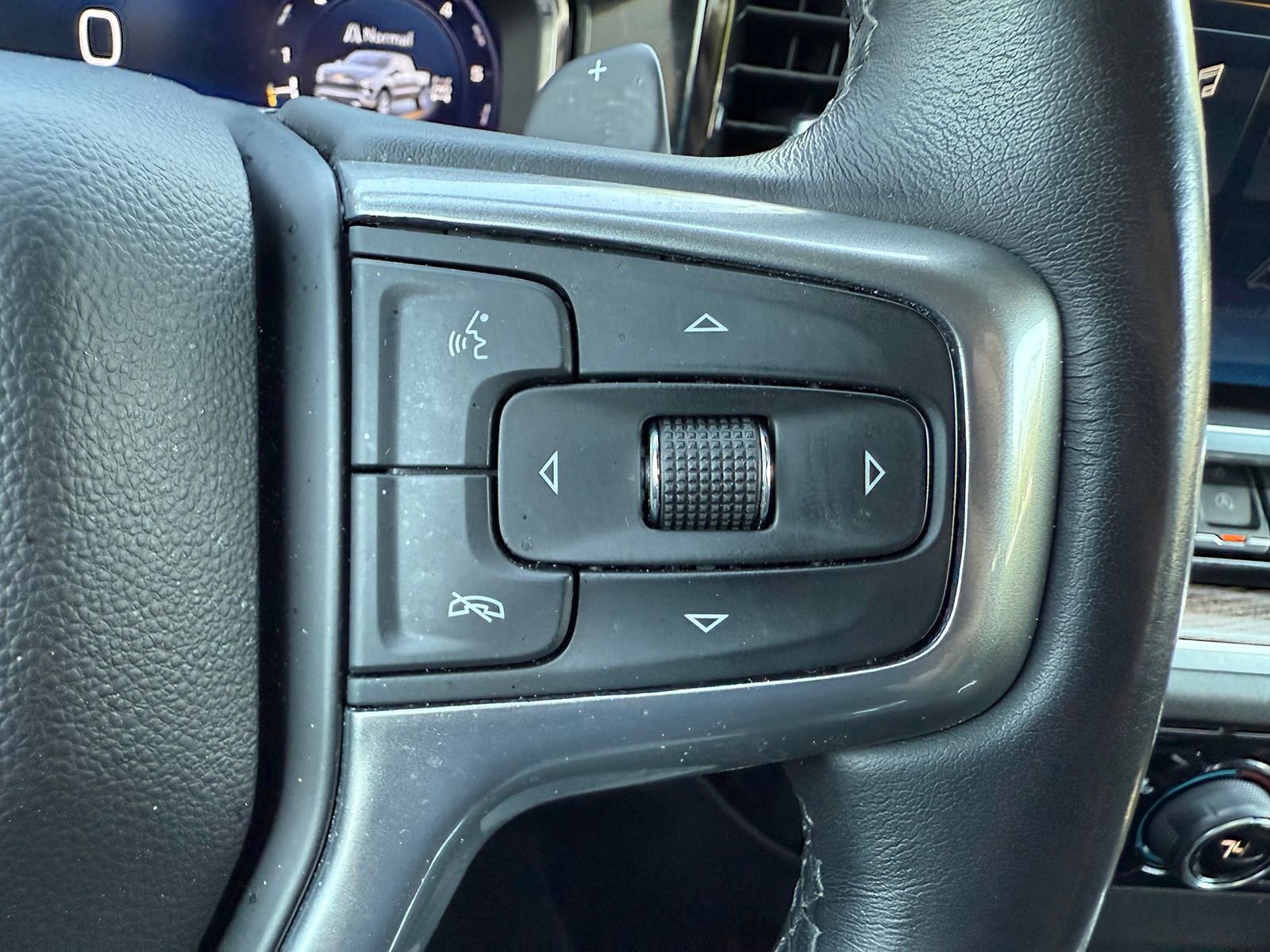 Used 2023 Chevrolet Silverado 1500 RST AWD/4WD image 32
