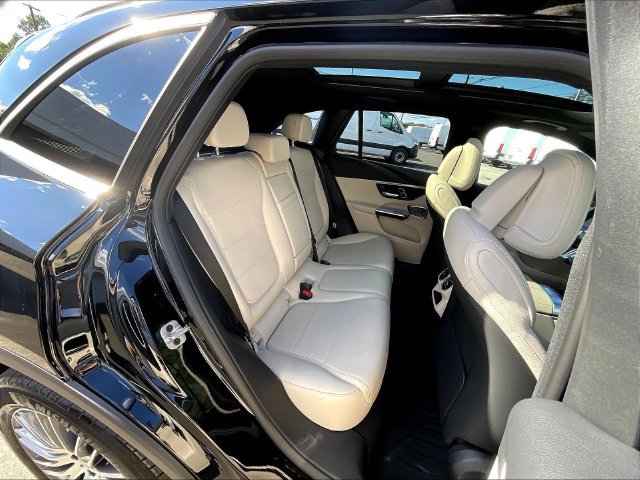 Used 2026 Mercedes-Benz GLC 300 4MATIC image 27