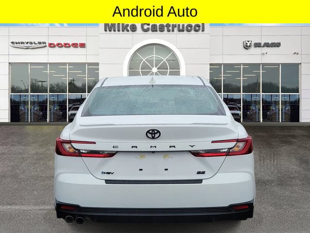 Used 2026 Toyota Camry SE FWD image 5