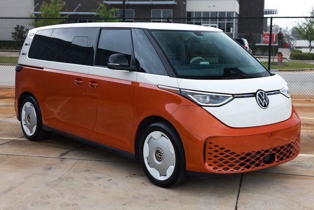 Used 2025 Volkswagen ID. Buzz 1st Edition RWD image 18