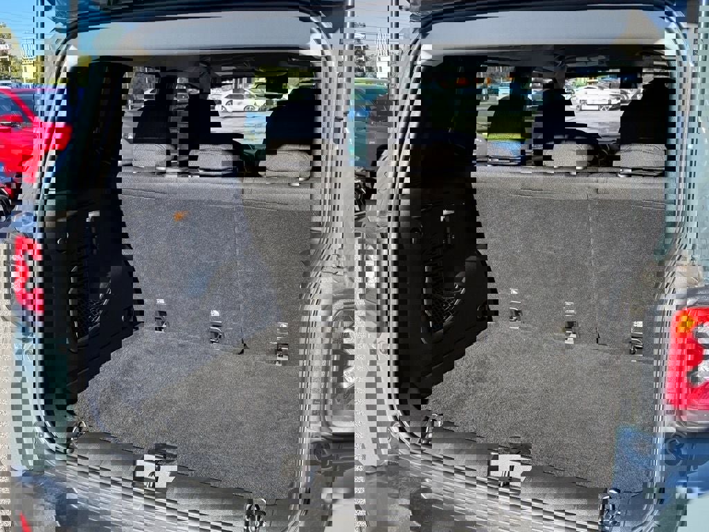 Used 2016 Jeep Renegade Trailhawk image 14