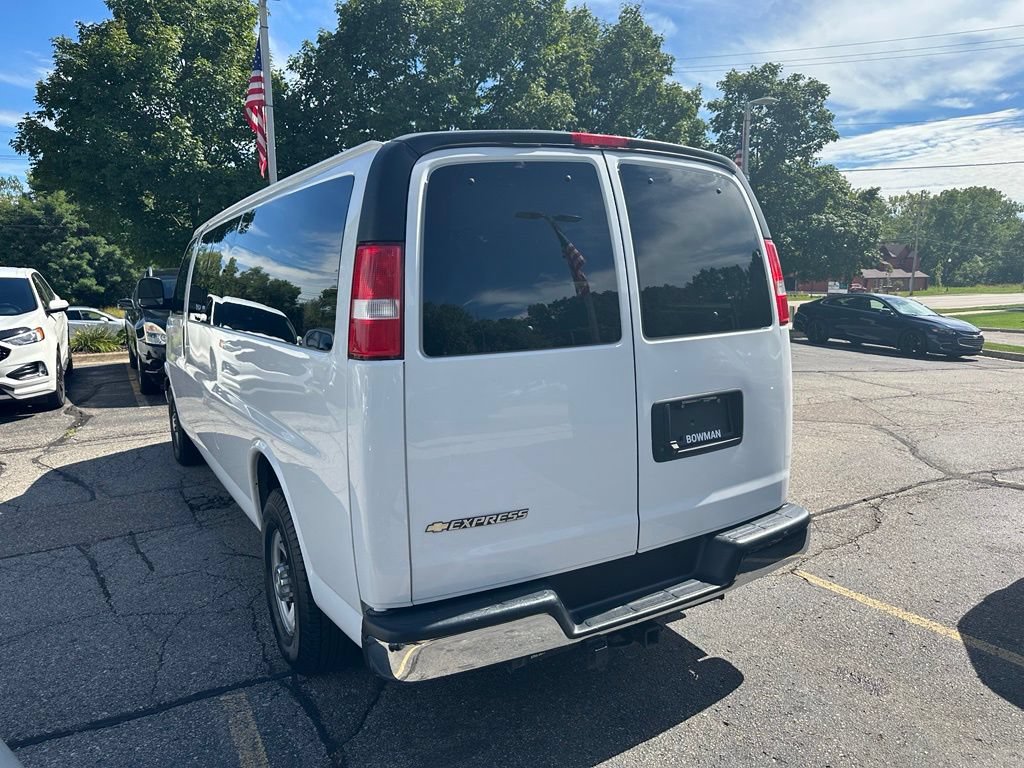 Used 2020 Chevrolet Express 3500 LT w/ LT Preferred Equipment Group RWD image 3
