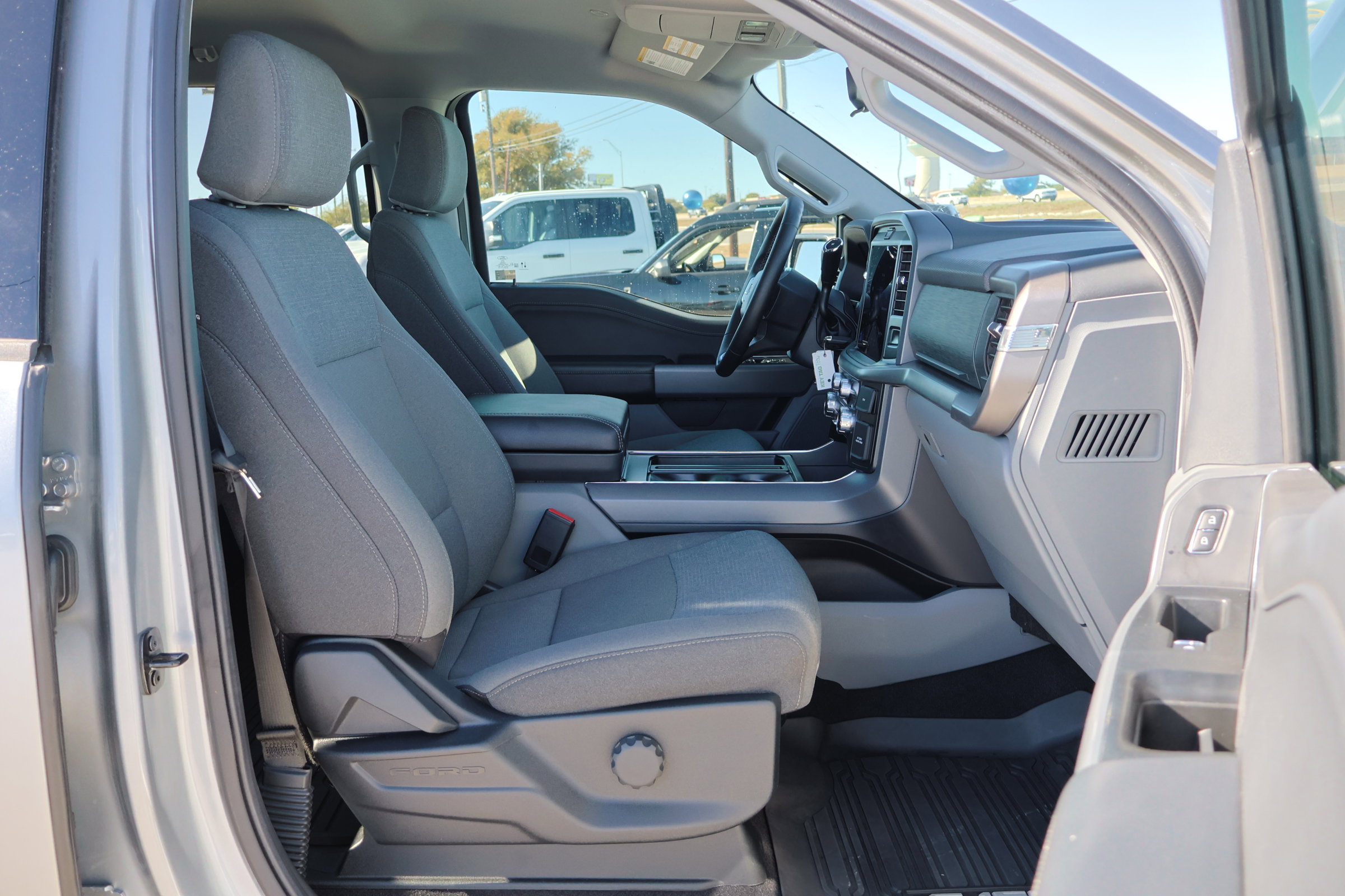 Certified 2025 Ford F150 XLT w/ Equipment Group 301A Standard image 37