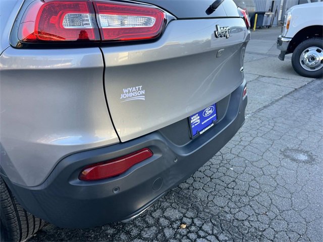 Used 2017 Jeep Cherokee Latitude w/ Safety/Convenience Group image 10