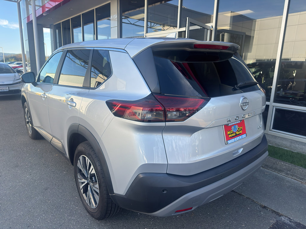 Used 2023 Nissan Rogue SV image 9