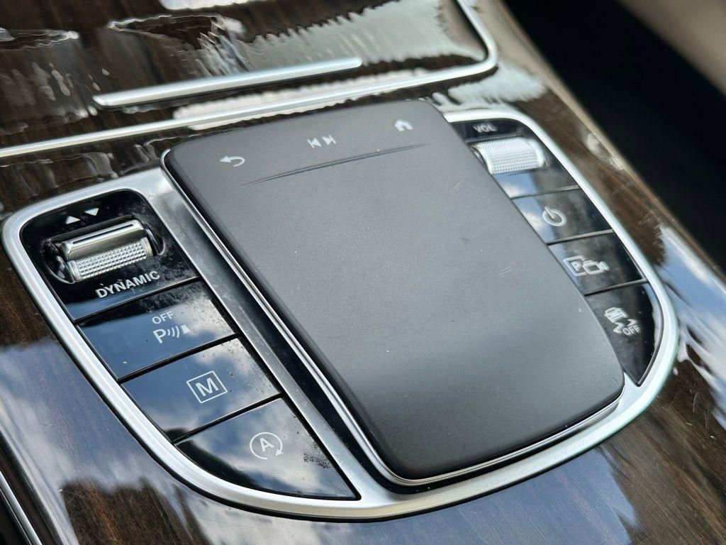 Used 2022 Mercedes-Benz GLC 300 image 20