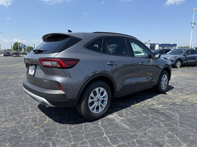 New 2025 Ford Escape Active w/ Cold Weather Package image 9