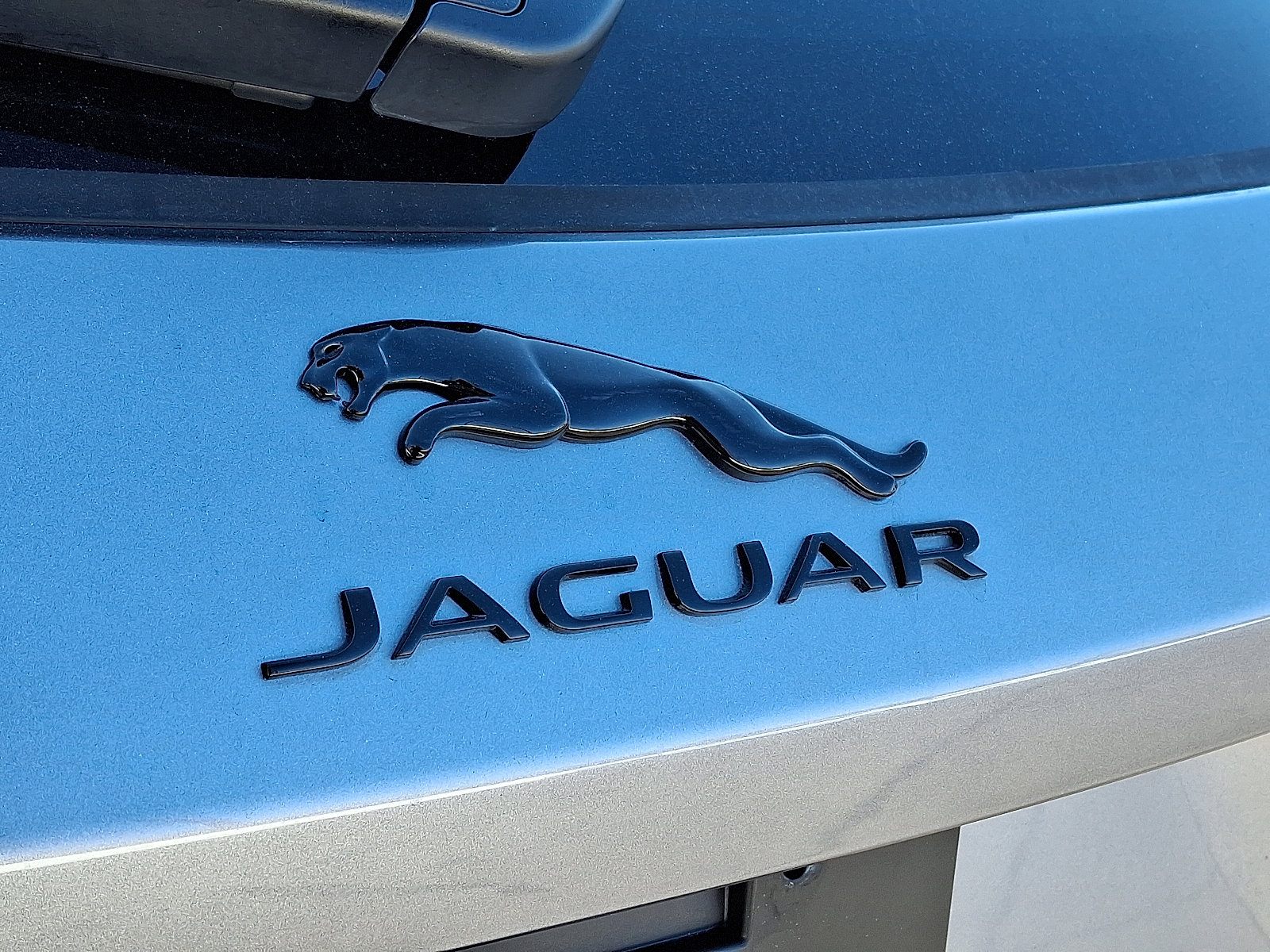 Used 2026 Jaguar F-PACE R-Dynamic S image 29