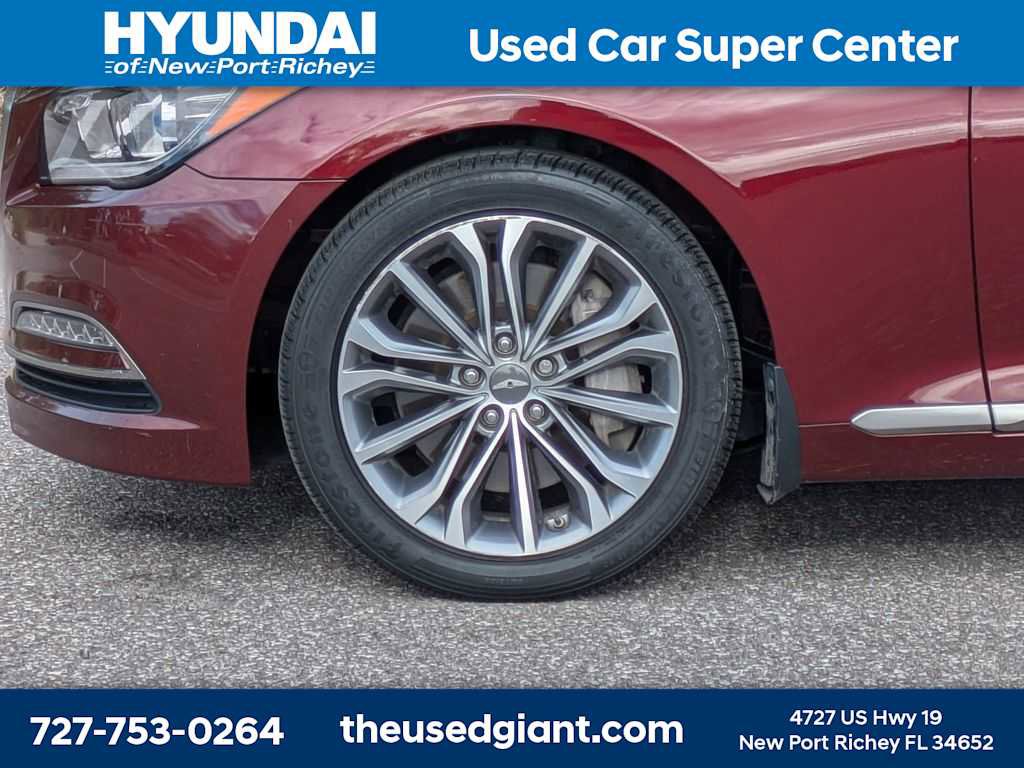 Used 2016 Hyundai Genesis 3.8 w/ Option Group 02 RWD image 10
