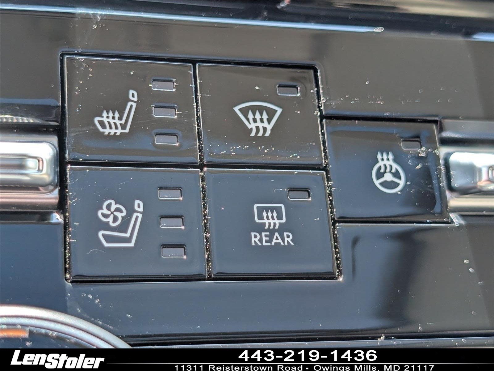 Used 2025 Nissan Armada Platinum Reserve w/ Convenience Package AWD/4WD image 28