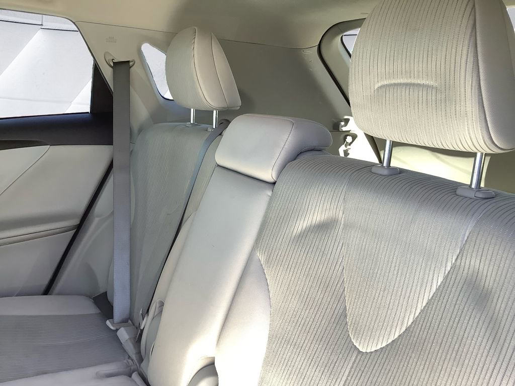 Used 2015 Toyota Venza LE AWD/4WD image 18