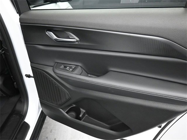 New 2025 Jeep Grand Cherokee L Laredo image 19