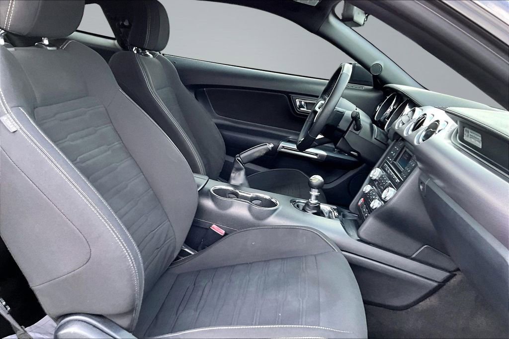 Used 2015 Ford Mustang GT RWD image 7