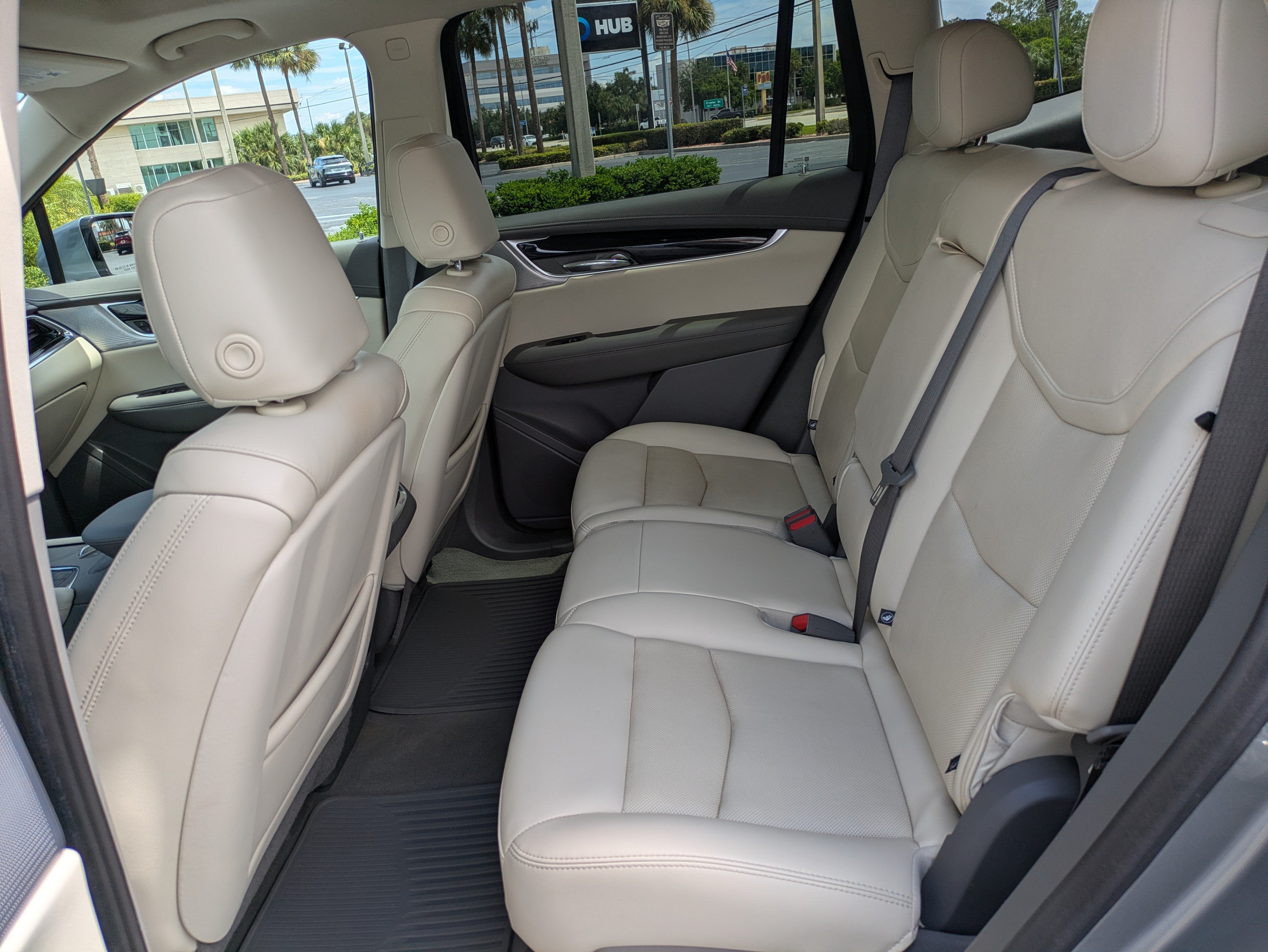Certified 2024 Cadillac XT6 Premium Luxury FWD image 13