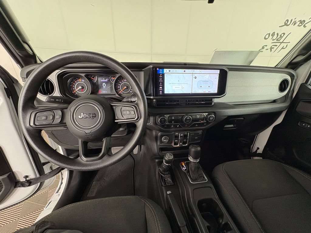 Used 2025 Jeep Gladiator Sport AWD/4WD image 7