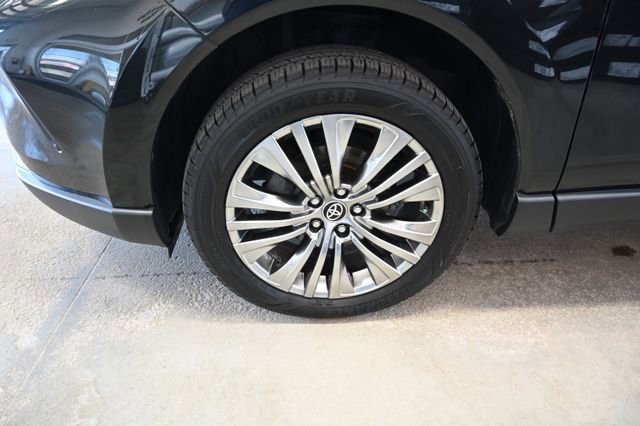 Used 2021 Toyota Venza XLE w/ Softex Package AWD/4WD image 32