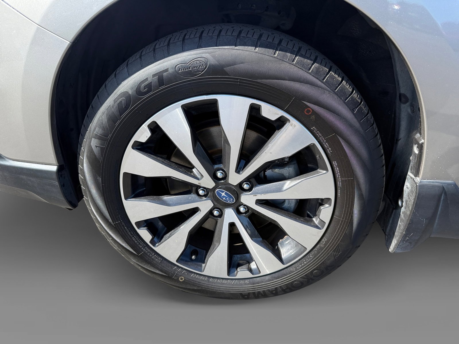 Used 2016 Subaru Outback 2.5i Limited AWD/4WD image 9