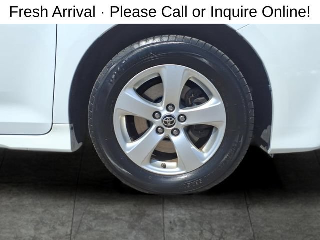 Used 2020 Toyota Sienna L FWD image 9