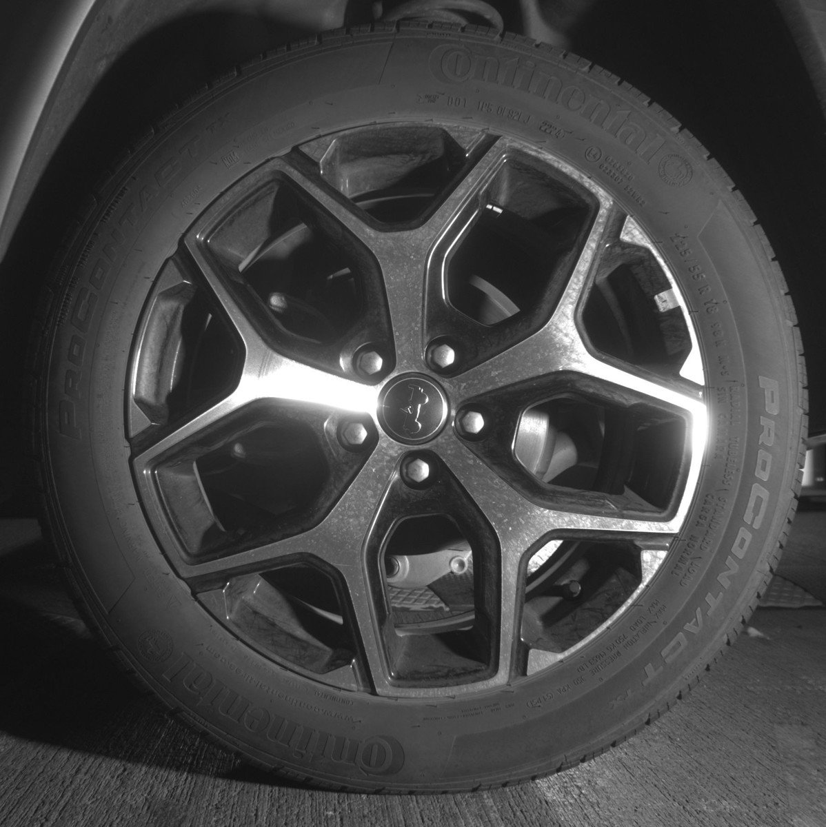 Used 2025 Jeep Compass Limited image 14