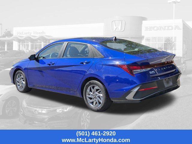 Used 2024 Hyundai Elantra SEL FWD image 3