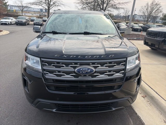 Used 2018 Ford Explorer XLT w/ Equipment Group 202A image 10