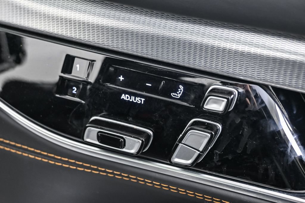 Used 2023 Jeep Grand Wagoneer L Series III w/ Rear Seat Video Group 1 image 28