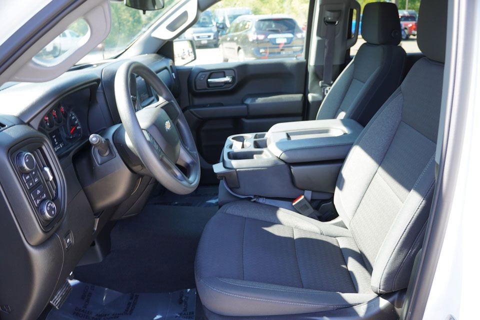 Certified 2024 Chevrolet Silverado 1500 Custom image 16