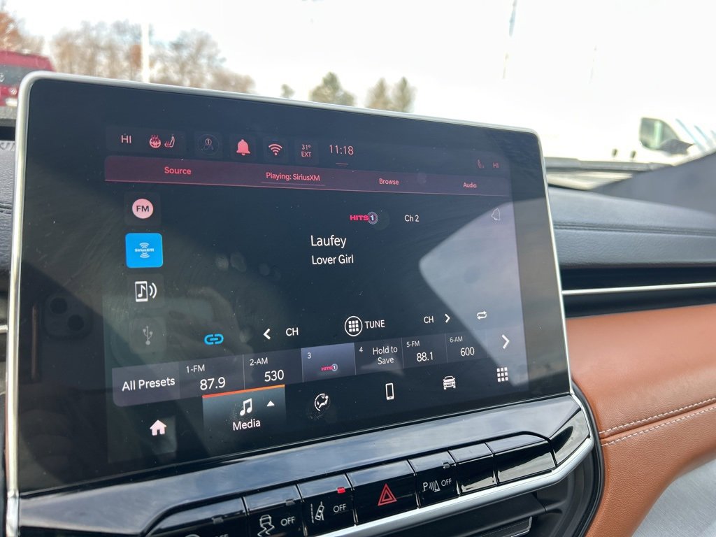 Used 2024 Jeep Compass Limited image 19