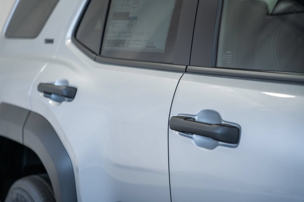 New 2026 Toyota 4Runner SR5 AWD/4WD image 13