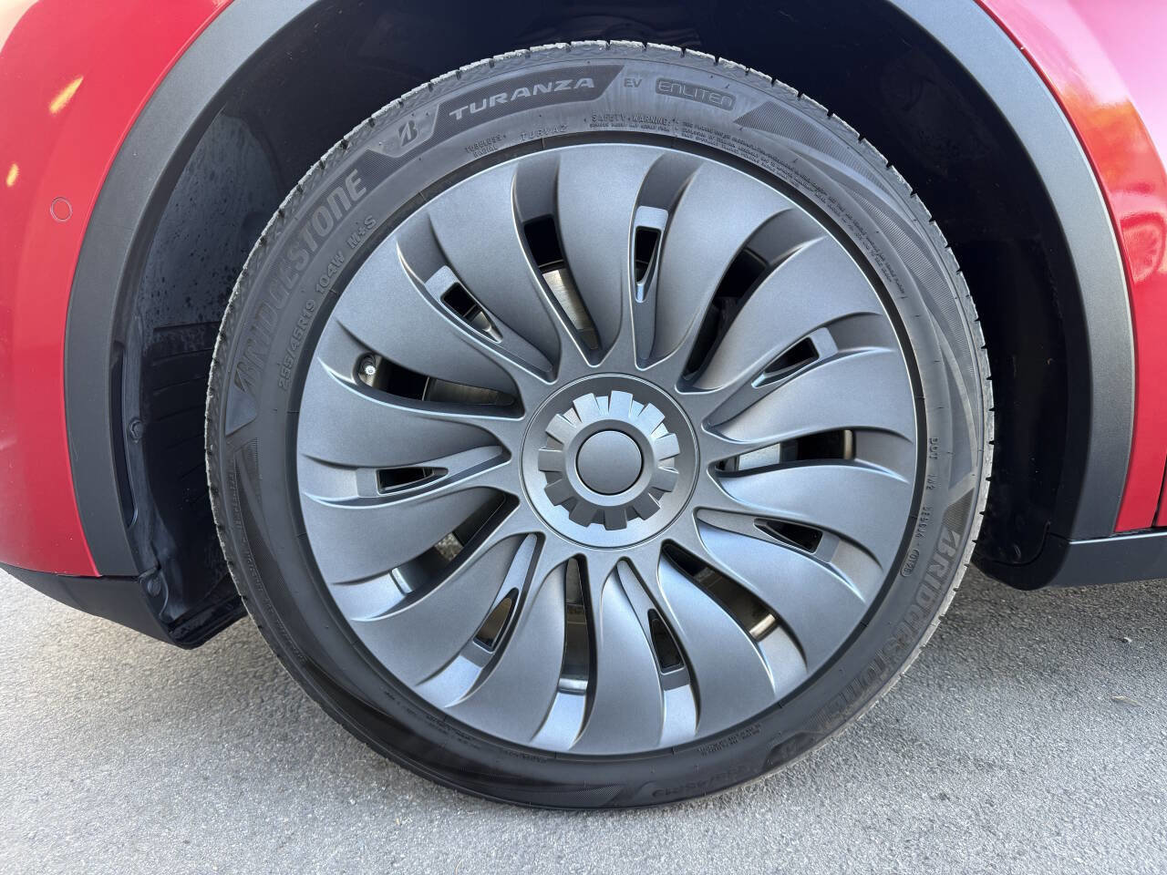 Used 2021 Tesla Model Y Long Range AWD/4WD image 16