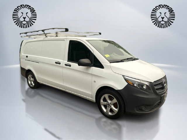 Used 2022 Mercedes-Benz Metris image 3