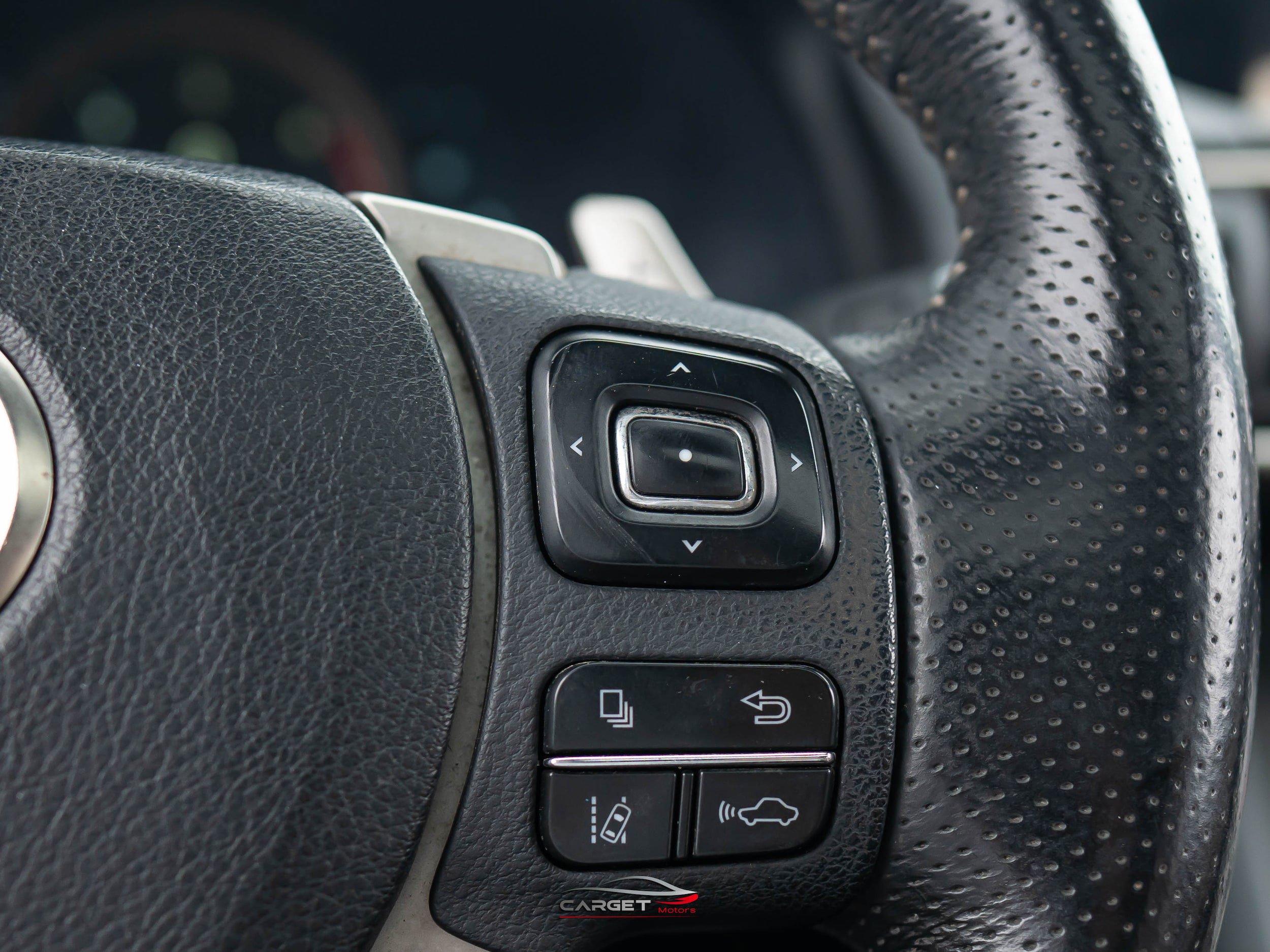 Used 2019 Lexus IS 300 F Sport w/ F Sport Package RWD image 25