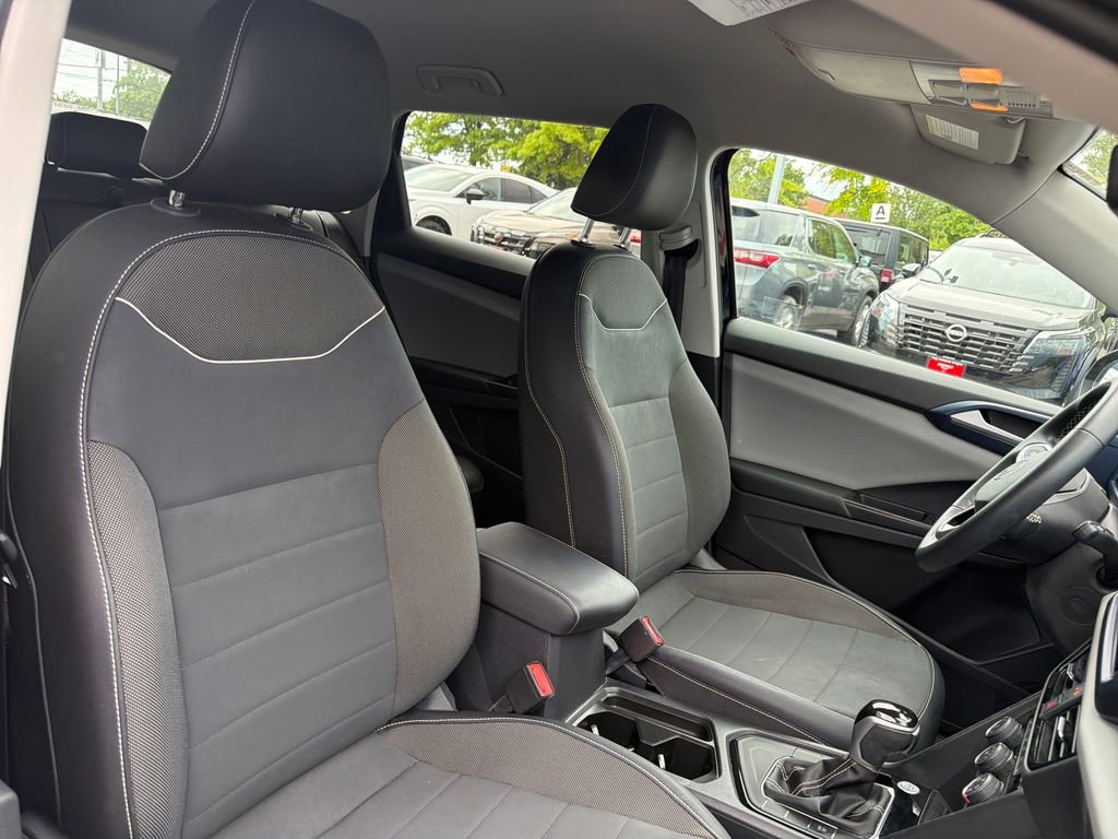 Used 2023 Volkswagen Taos SE w/ Black Wheel Package FWD image 50