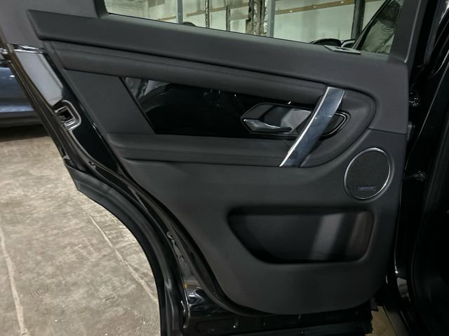 Used 2023 Land Rover Discovery Sport SE AWD/4WD image 22