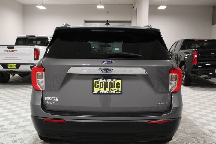 Used 2023 Ford Explorer XLT image 9