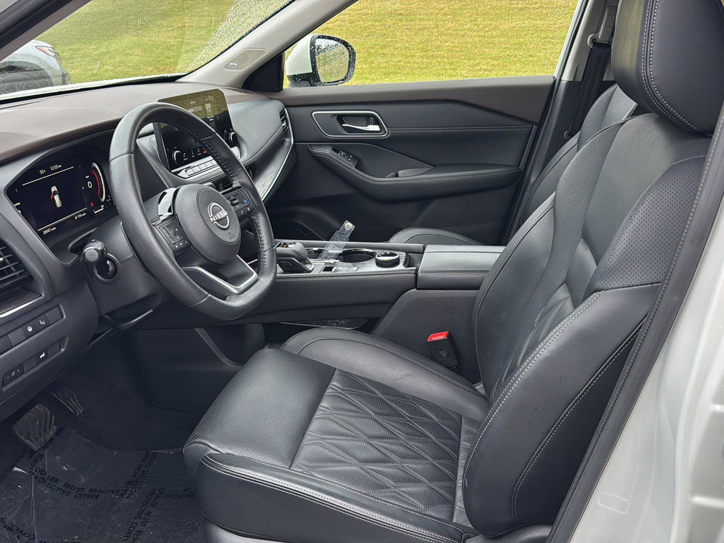 Used 2023 Nissan Rogue Platinum w/ Platinum Premium Package image 8