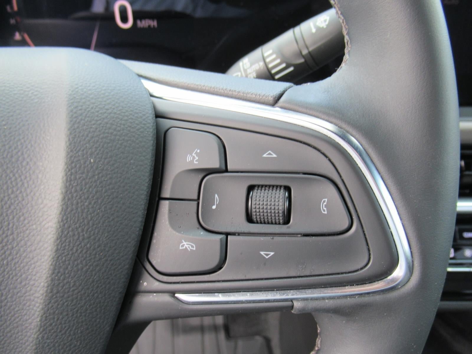 Used 2024 Buick Envista Avenir FWD image 24