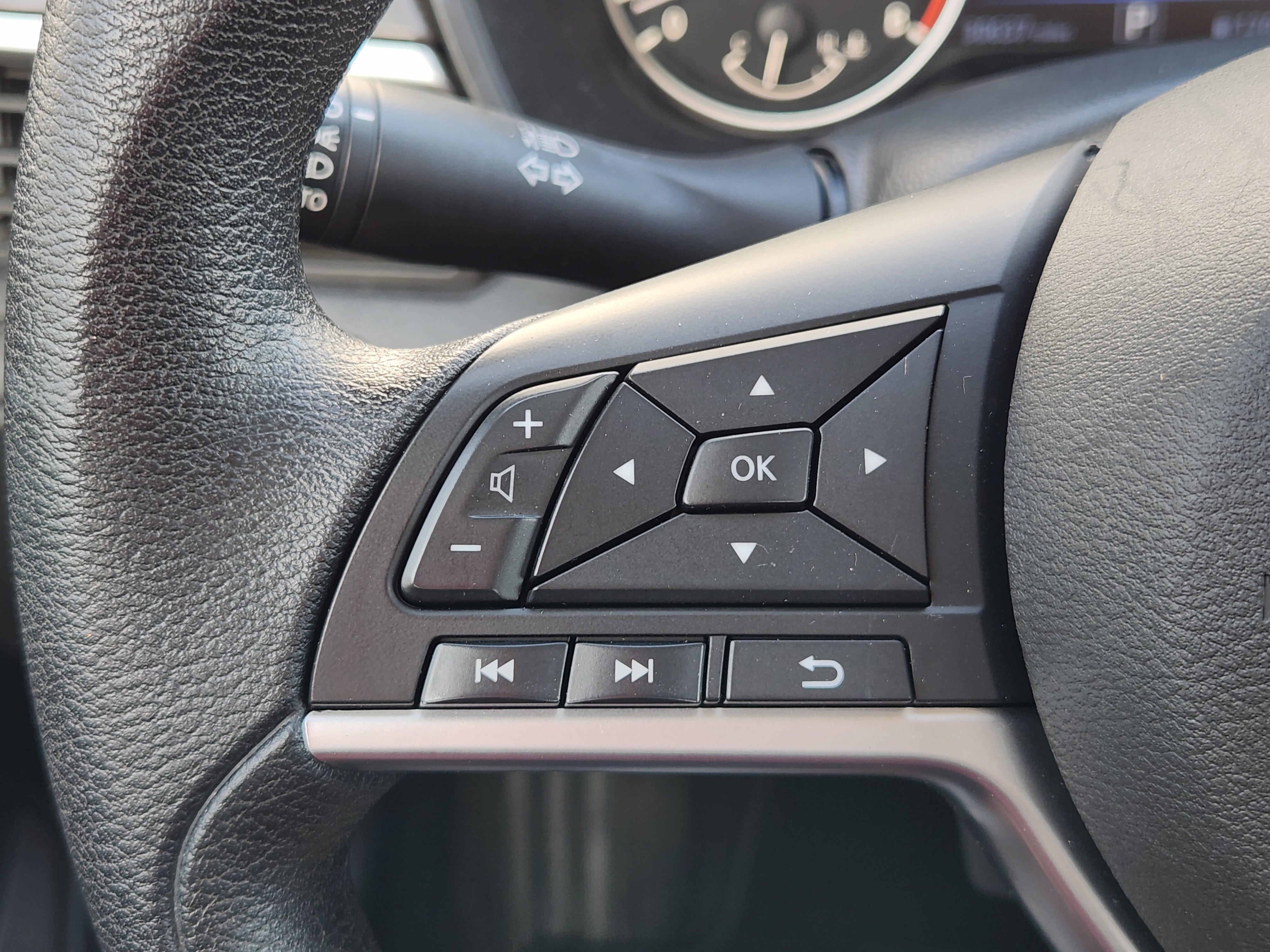 Used 2023 Nissan Altima 2.5 SV FWD image 29