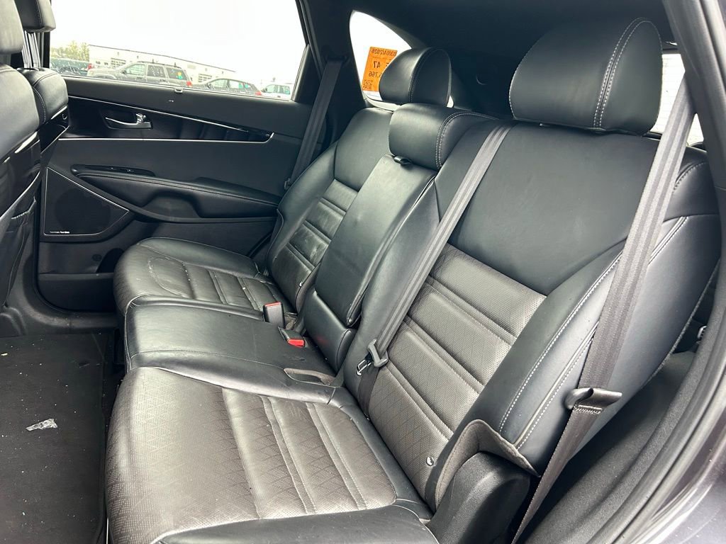 Used 2019 Kia Sorento SX image 15
