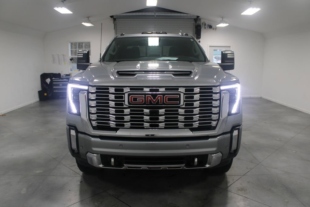 Used 2025 GMC Sierra 2500 Denali w/ Denali Reserve Package image 3