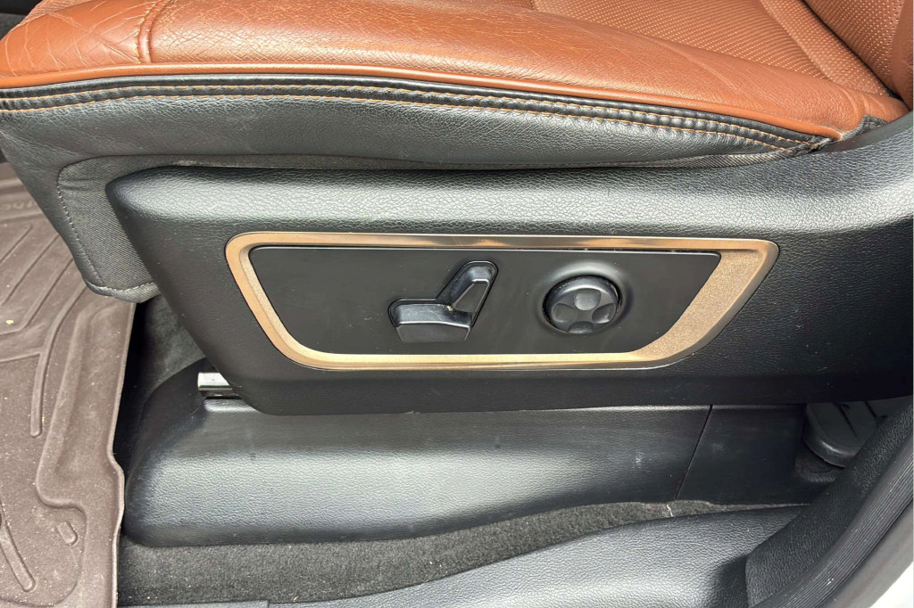 Used 2020 RAM 1500 Limited AWD/4WD image 34