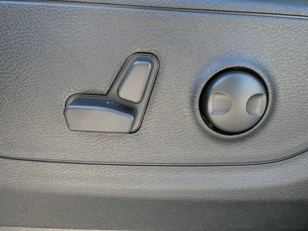 New 2027 RAM 1500 4x4 Crew Cab image 17