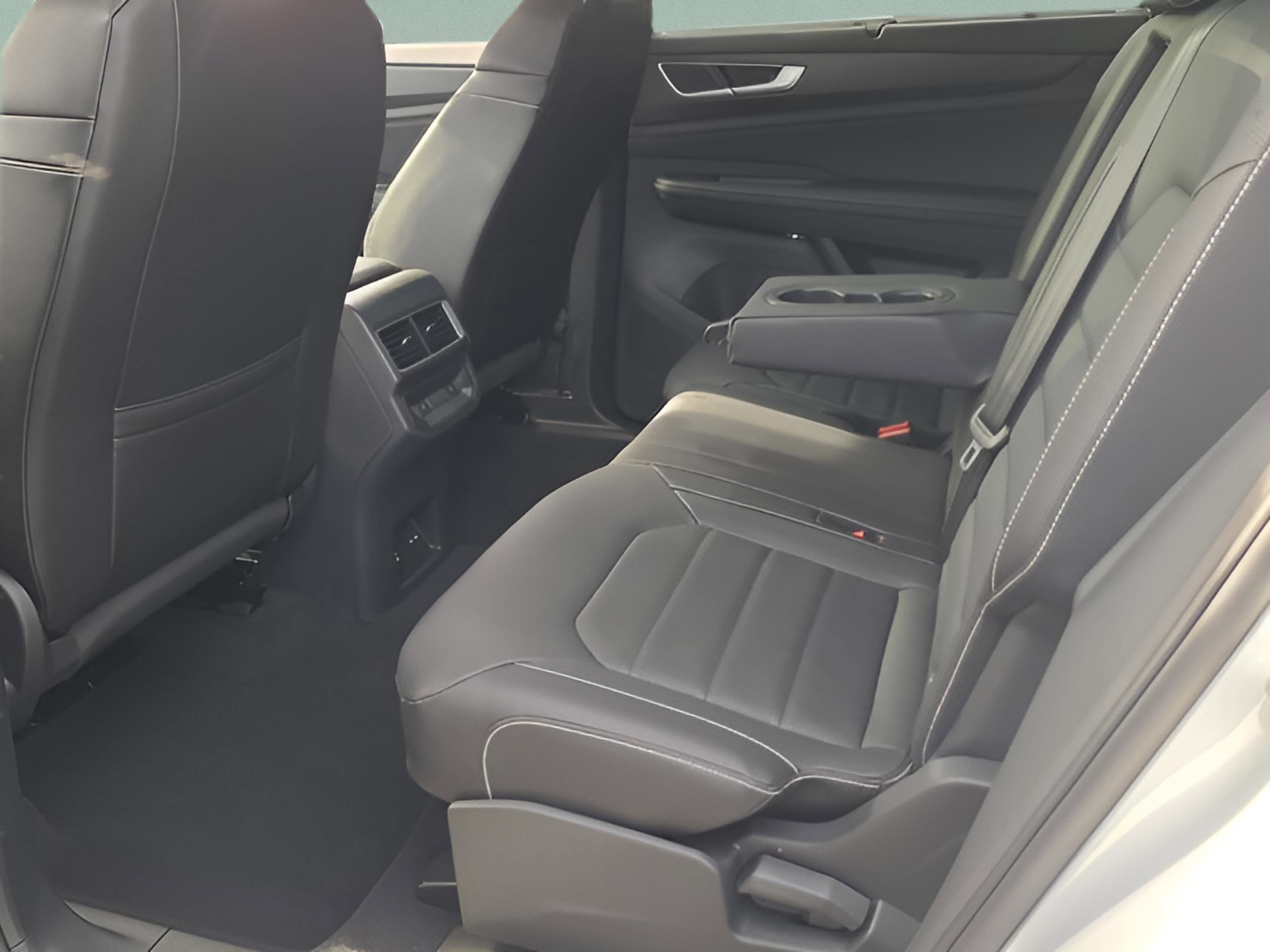 New 2026 Volkswagen Atlas Cross Sport SEL R-Line image 31